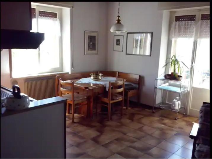 Warm, Nice & Amazing Lake-View Apartment San Zeno di Montagna Eksteriør bilde